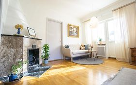 Haha Nordic Home Partille Large 3Br Home For 7 Guests With 2 Kitchens, Garden & Parking